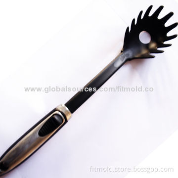 Injection Molding Plastic Part, Molded in Insert, for Kitchen Tools